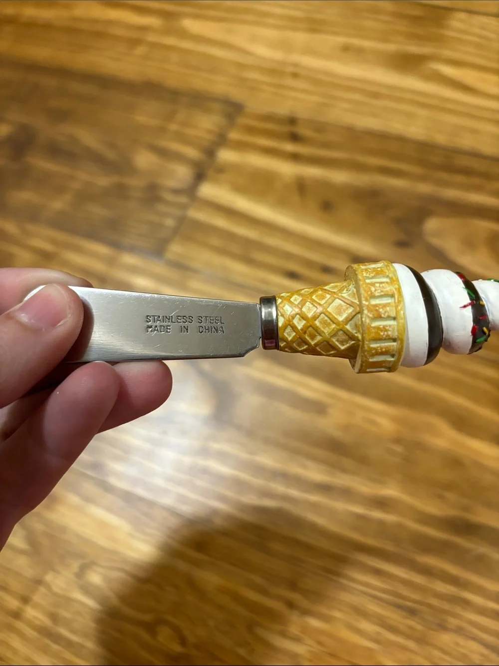4 Boston Warehouse Stainless Chef Themed Butter Spreaders & 1 other stainless